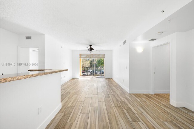 Building Photo - 2200 E Preserve Way Unit 203