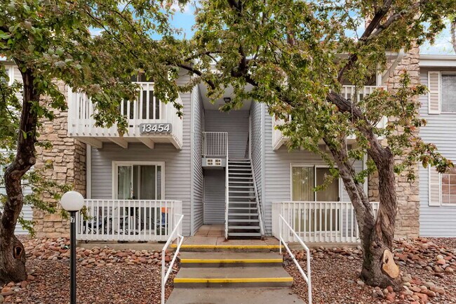 Aurora - 2 Bedroom 2 Bath Condo - Garage, ... - Aurora - 2 Bedroom 2 Bath Condo - Garage, ... Unidad 203