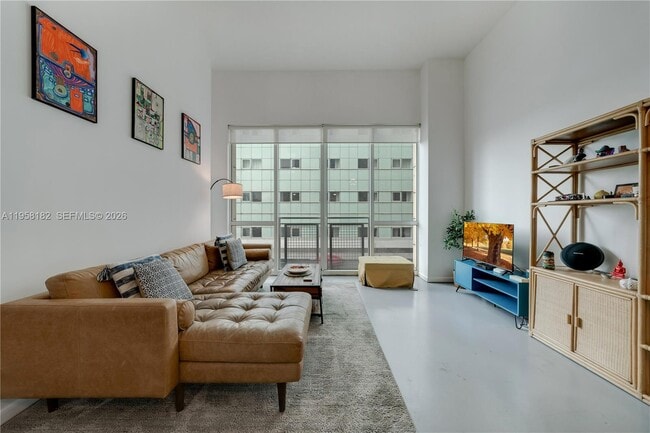 Photo - 253 NE 2nd St Unidad 228