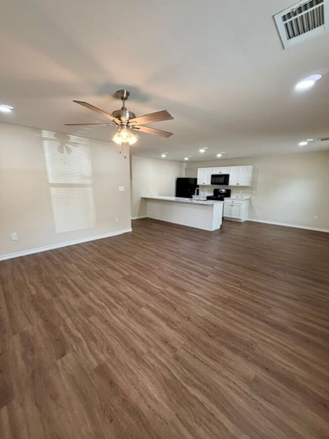 102 Pecan Dr
