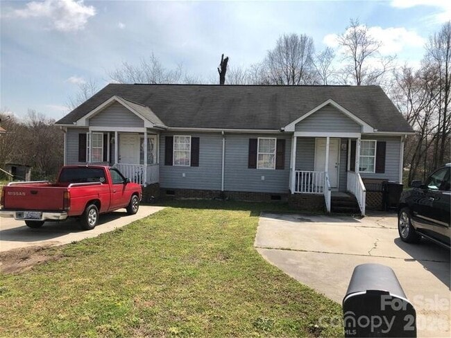 Building Photo - Well-Maintained 2BD/1BA Duplex in Concord, NC!