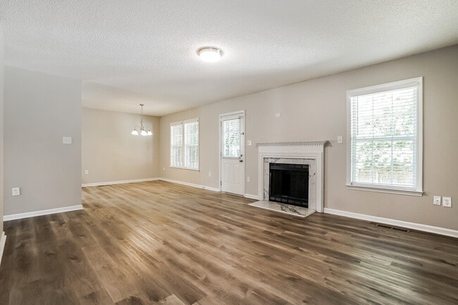 Photo - 412 Birdsong Way