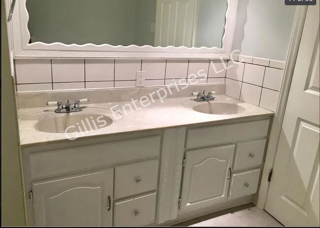 Photo - 2819 McKinley Rd
