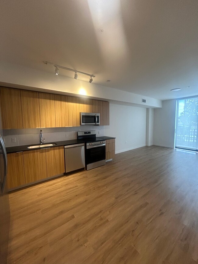 Building Photo - 853 E 27th St Unit A3 Rental