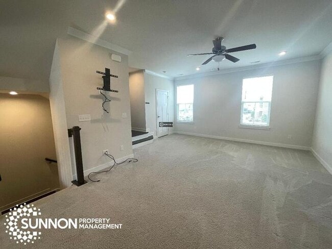 Photo - 3 Bed 2.5 Bath Townhome in Riverbend