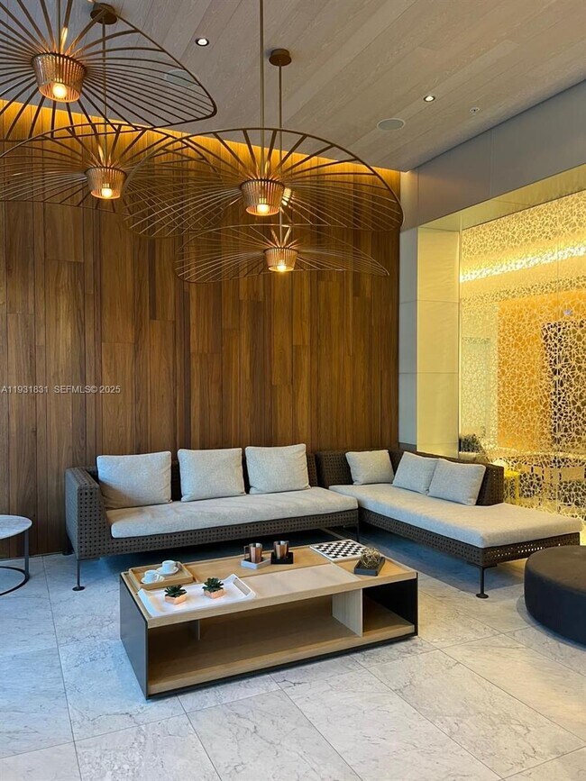 Photo - 88 SW 7th St Unidad 2708