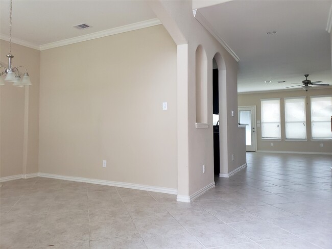 Photo - 8818 Cornina Dr