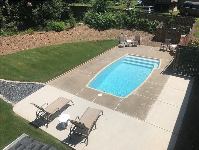 Photo - 302 Independence Way