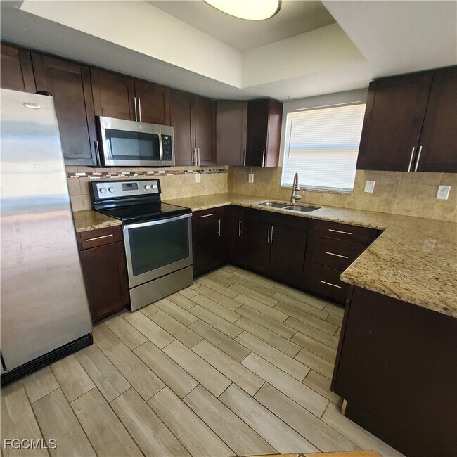 Photo - 421 Hancock Bridge Pkwy