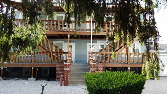 Rear Bldg