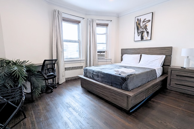 Photo - 108 Gotthart St