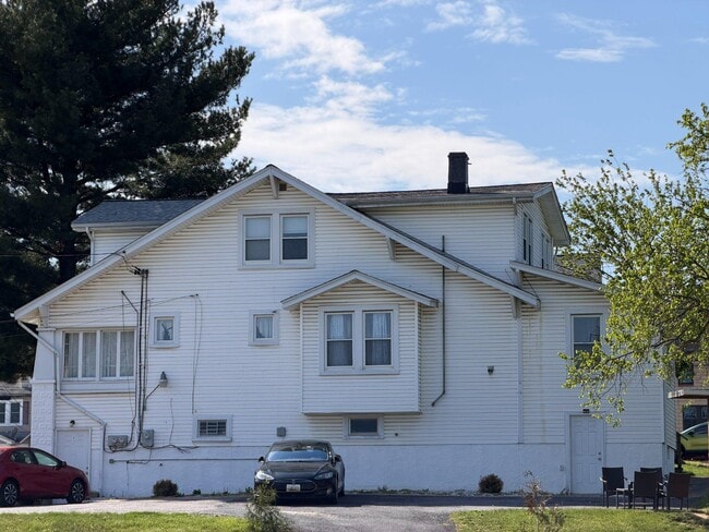 Building Photo - 1300 North Ave