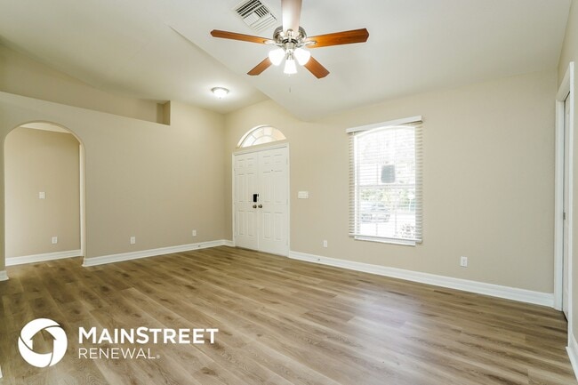 Photo - 2710 16th St W
