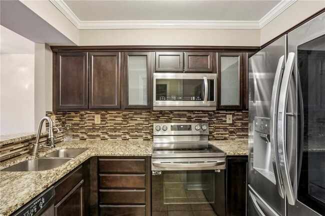 Photo - 2870 Pharr Ct S Northwest