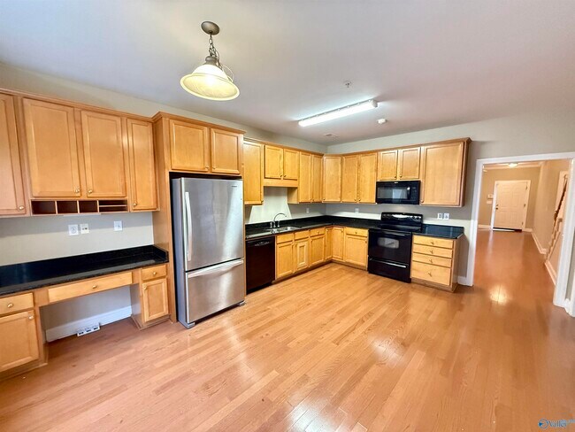 Photo - 472 Shamrock Dr