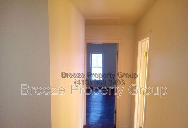 Photo - 1909 N Superior St