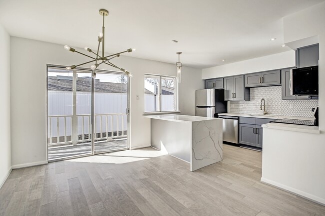 Building Photo - 4040 San Felipe St Unit 253