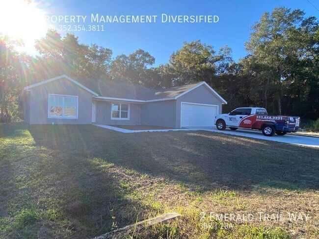 Photo - 2 Emerald Trail