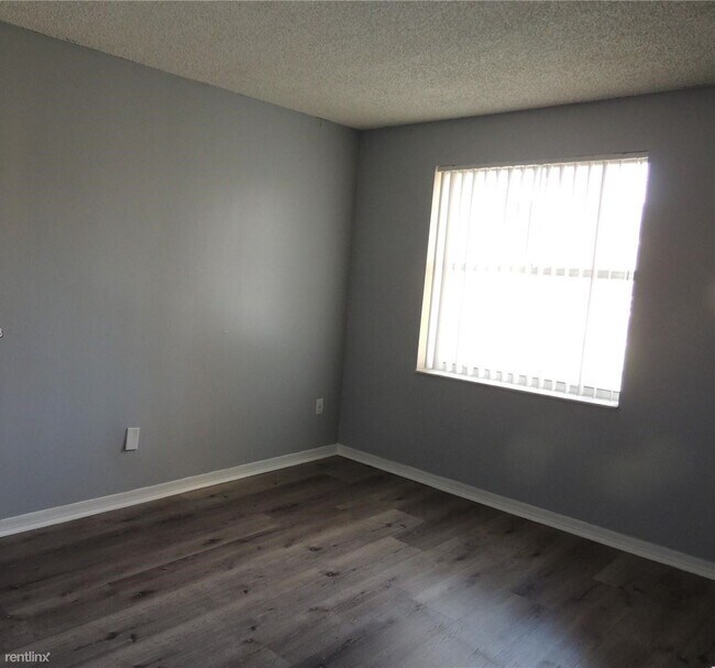 Photo - 2 br, 2 bath Condo - 9640 NW 2nd St # 5-114 Unidad 5-114