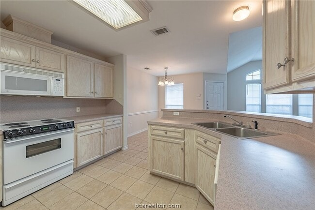Photo - 1004 Crepe Myrtle Ct