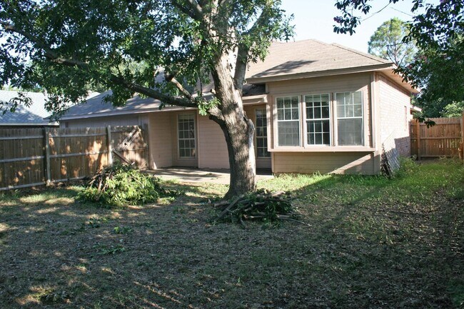 Photo - Nice 3 Bdrm 2 Bath Home in Denton Tx