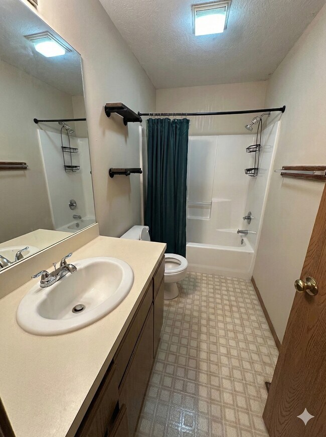 Photo - 1531 Whitehall Blvd