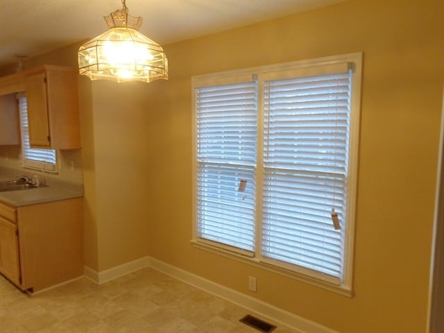 Photo - 946 George Place Dr