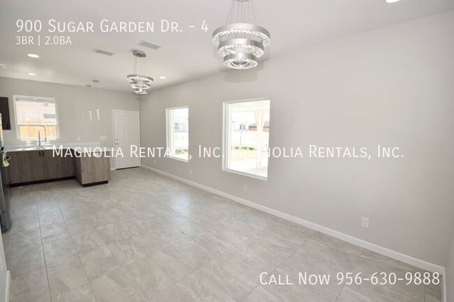 Photo - 900 Sugar Gdn Dr Unit 4