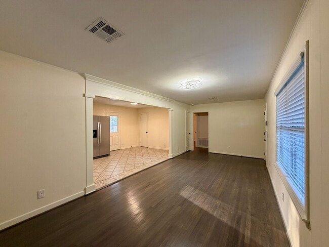 Photo - 696 Bosque Ln