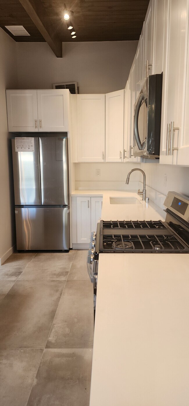 Oxnard Street Apartments