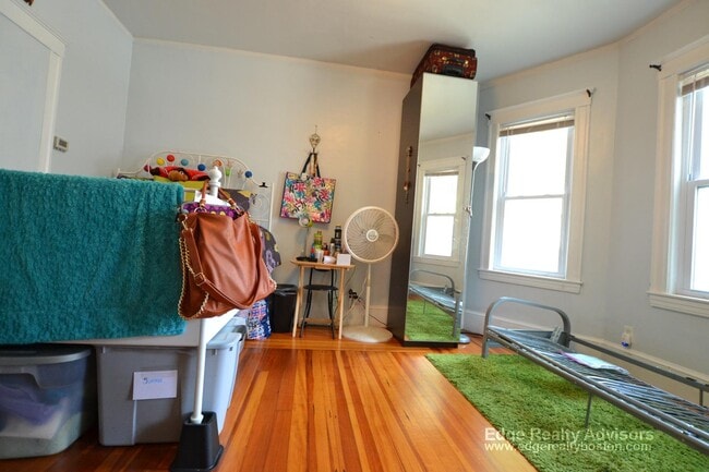 Photo - 54 Donnybrook Rd Unit 1