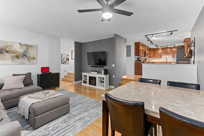 Building Photo - 150 Rumford Ave Unit 123