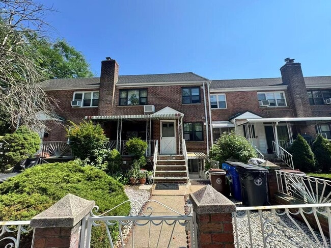 Building Photo - 190-20 Crocheron Ave