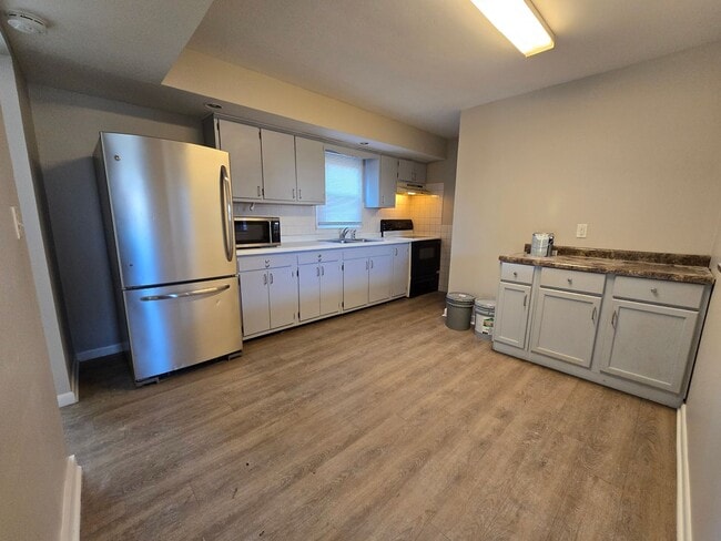 Photo - 1005 Samantha St Unidad Lower