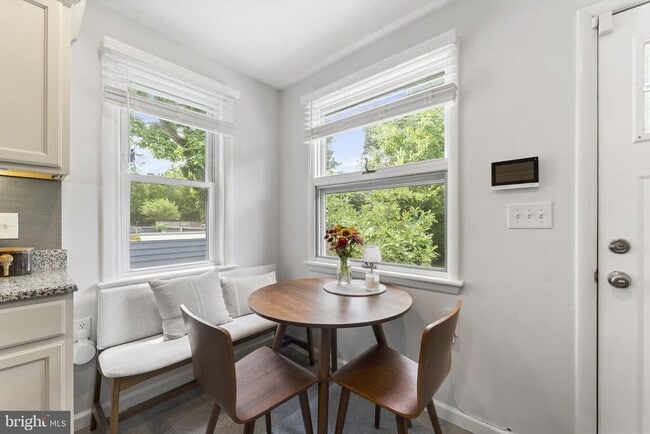 Photo - 104 East St