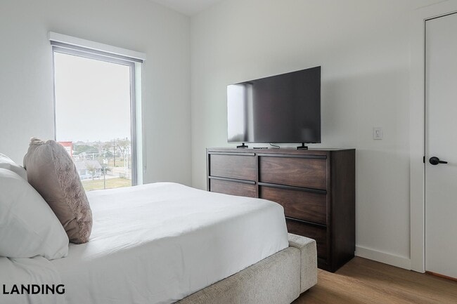 Photo - 2623 Keene St Unit 411
