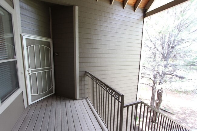 Building Photo - Spacious 2 Bedroom Summit Park Condo with Private Balcony & Soaking Tub