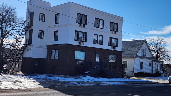 Photo - 631 Illinois St Unidad 1