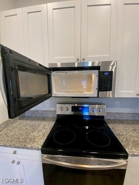 Building Photo - 121 SE 13th St