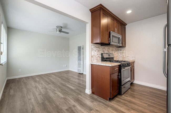 2727 1/2 G Street
