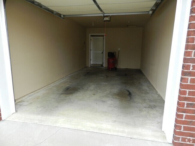 Building Photo - 183 Lyle Curtis Cir Unit 183 Lyle Curtis B Rental