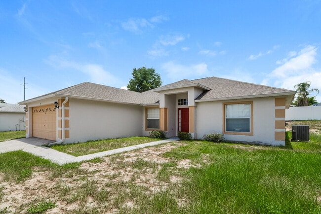 Photo - 310 Country Lakes Cir
