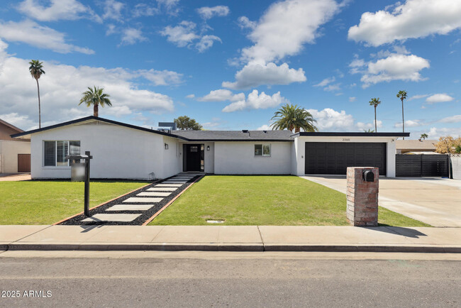 Photo - 2265 E Elmwood St Casa