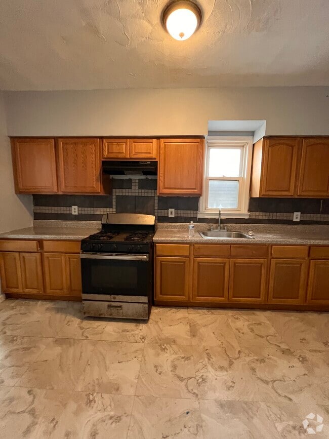 Building Photo - 97 Wilkinson Ave Unit 2 Rental