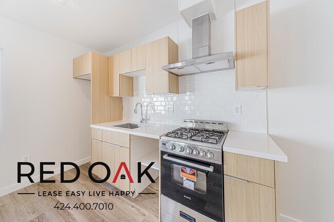 Photo - 6626 Darby Ave Unit 9