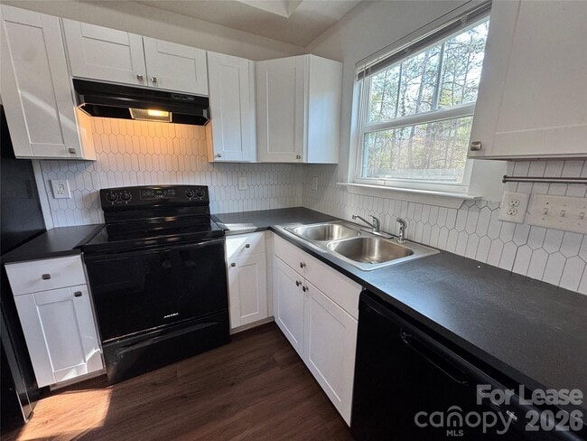 Photo - 7924 E Lane Dr