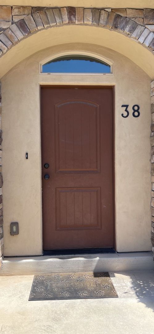 Photo - Pet Friendly! Spacious 4 Bedroom Townhome!