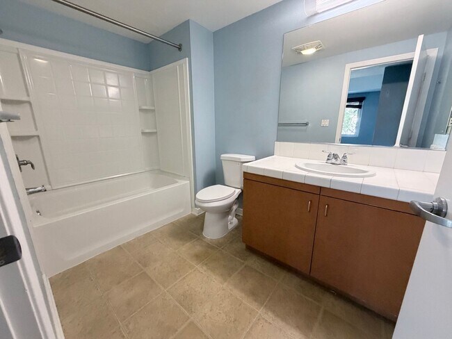 Photo - 875 G St