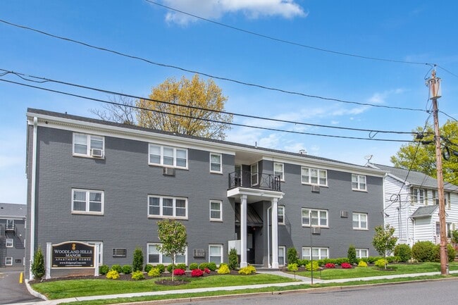 Building Photo - Woodland Hills Manor: In-Unit Washer & Dryer, Heat, Gas, Hot & Cold Water Included, and Cat & Dog...