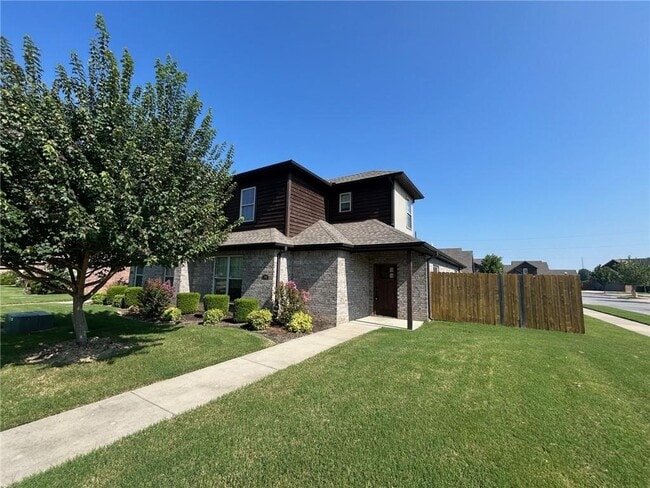 Building Photo - 3100 SW Warberry Ave Rental